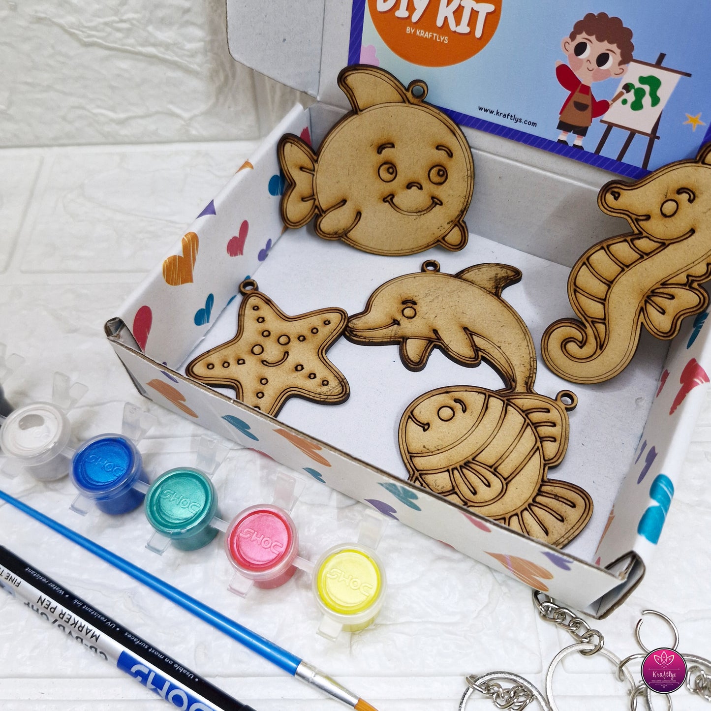 DIY Ocean Theme Wooden Keychain Painting Kit for Kids – 5 Sea Animal Shapes with Paints & Accessories