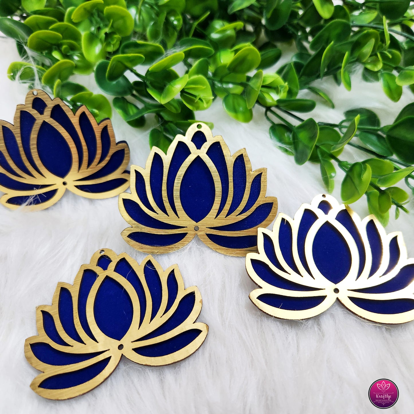 BIG LOTUS CUTOUT | GOLD DETAILING